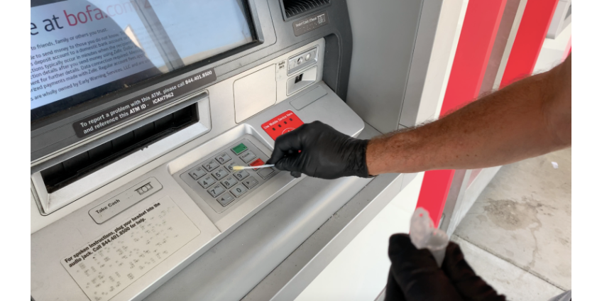 Вирус COVID-19 обнаружен в Лос-Анджелесе на различных поверхностях в общественных местах