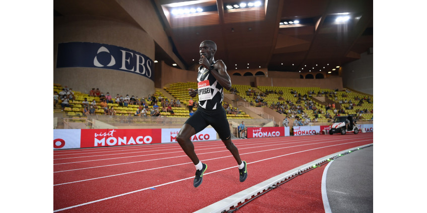 Джошуа Чептегеи побил рекорд на дистанции 5000 метров