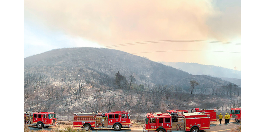 Трамп распорядился оказать федеральную помощь властям Калифорнии из-за охвативших штат лесных пожаров