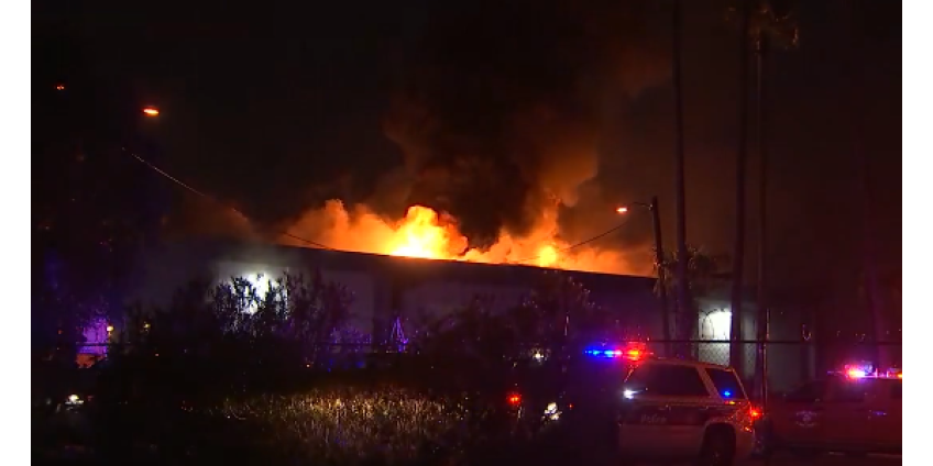 Около 50 человек остались без крова в результате пожара около 20-й Авеню и Indian School