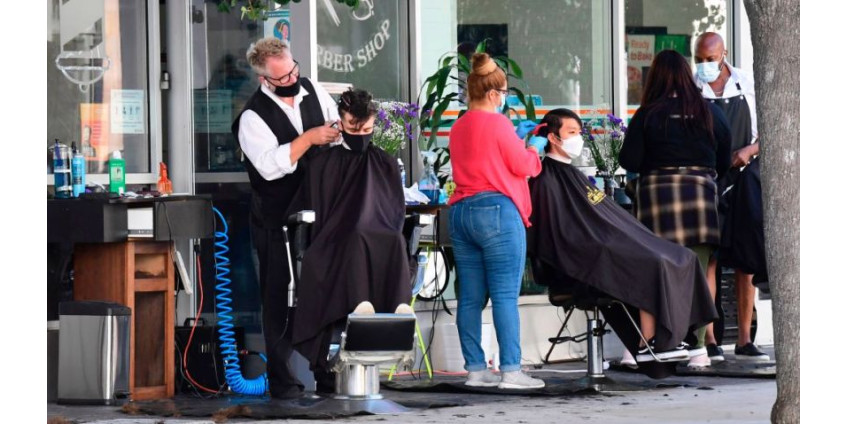 В округе Лос-Анджелес наблюдается снижение уровня заболеваемости COVID-19