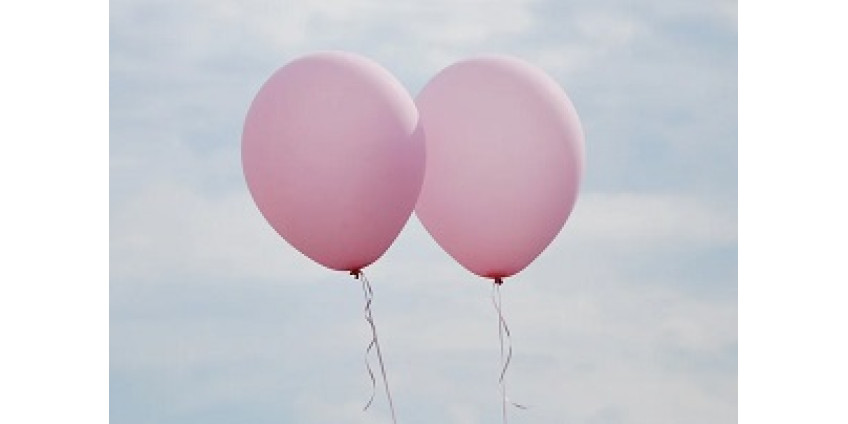 Уличный маг Дэвид Блейн на воздушных шарах пролетал над пустыней Аризоны