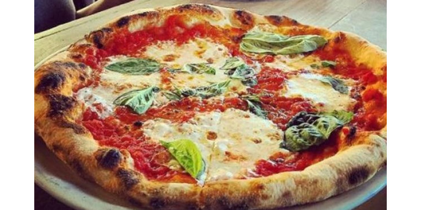 Пицца из двух ресторанов Финикса попала в топ-25 лучших пицц в стране