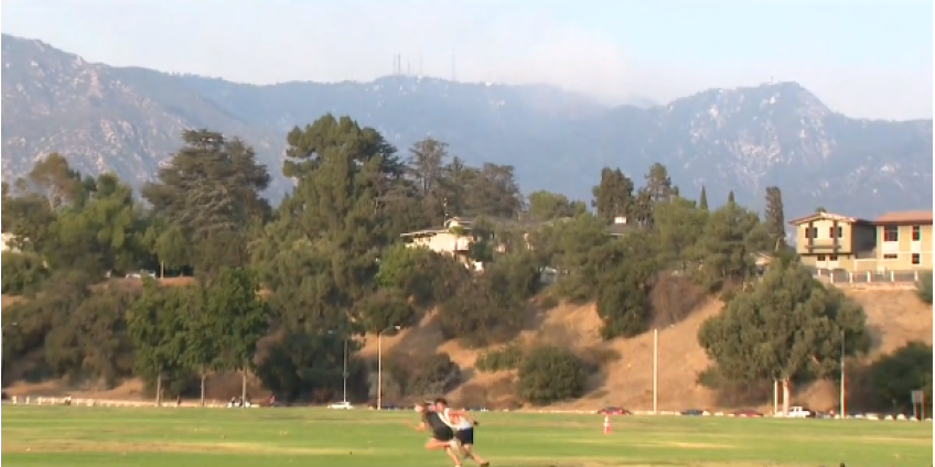 В Калифорнии рекомендуют снизить активность на улицах из-за проблем с плохим качеством воздуха