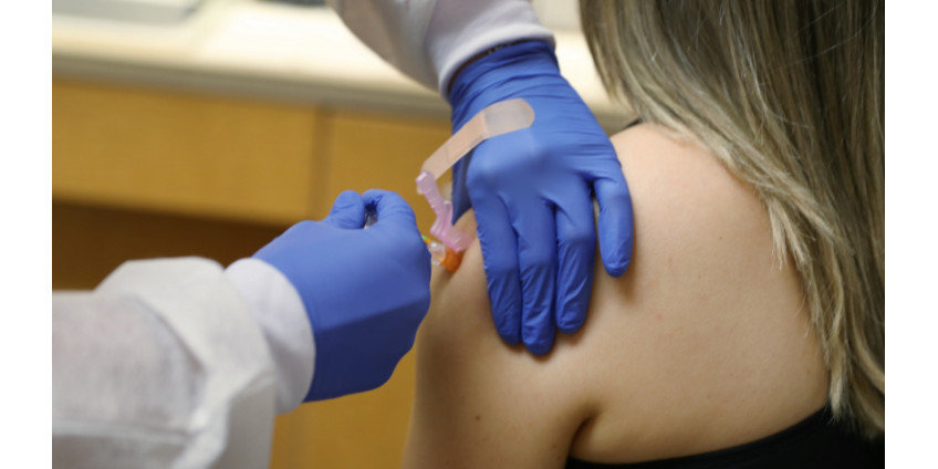 Библиотеки округа Лос-Анджелес предлагают бесплатные прививки от гриппа