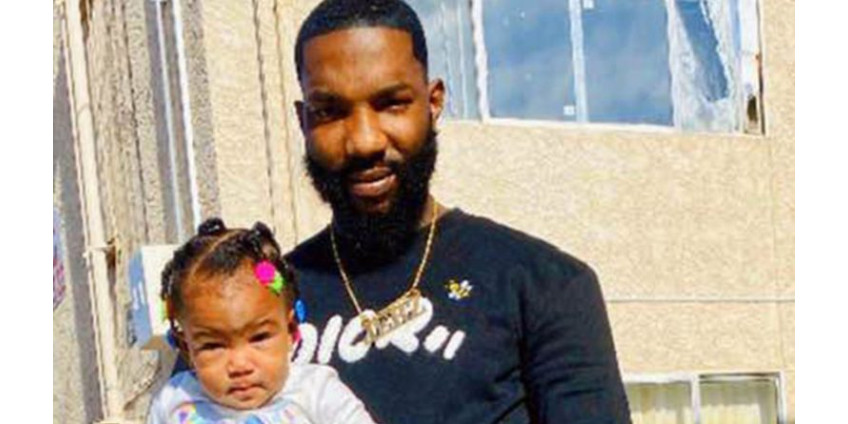 В Лас-Вегасе отец не стал спасать дочь из запертой машины, чтобы не разбивать стекло