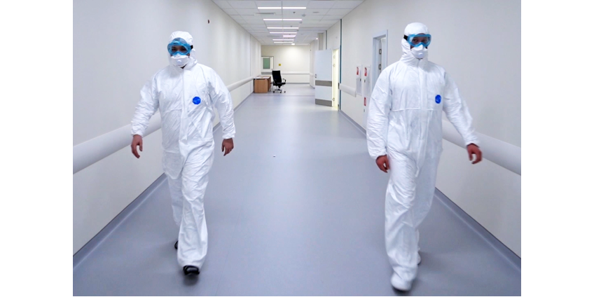 Россия обновляет антирекорды по коронавирусу, лидирует Москва