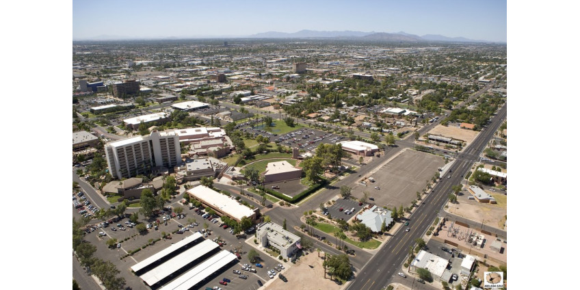 В пригороде Финикса самолет совершил «посадку на брюхо» 