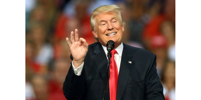 Трамп досрочно проголосовал за себя на президентских выборах в США