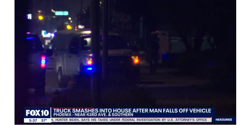 В Финиксе грузовик протаранил дом