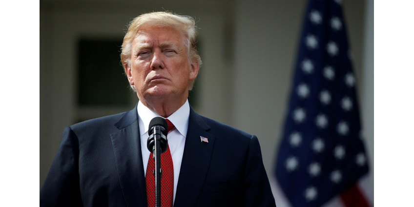 CNN: Трамп покинет Белый дом в день инаугурации Байдена только если его "выведут силой"