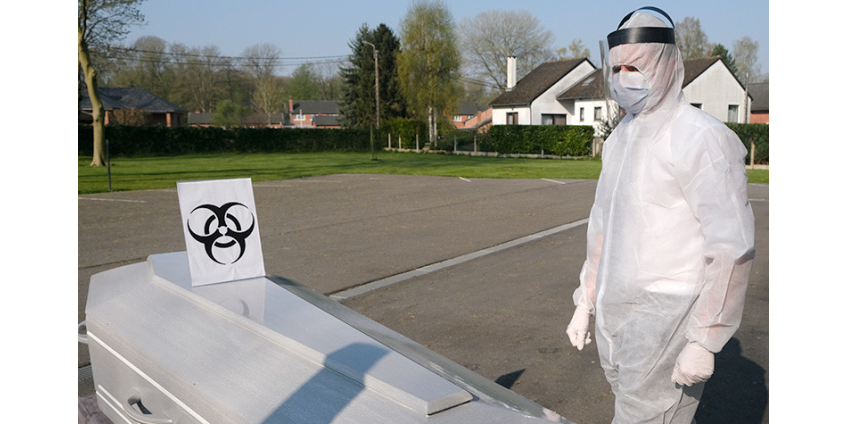 Число жертв коронавируса в мире превысило 2 млн