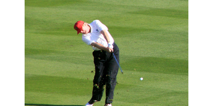 Соседи Трампа добиваются его выселения из резиденции "Мар-о-Лаго" во Флориде