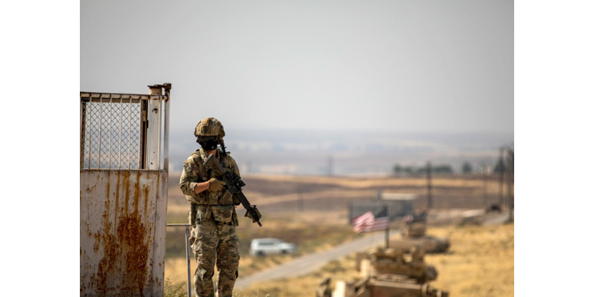 Военная база США в Сирии подверглась ракетному обстрелу