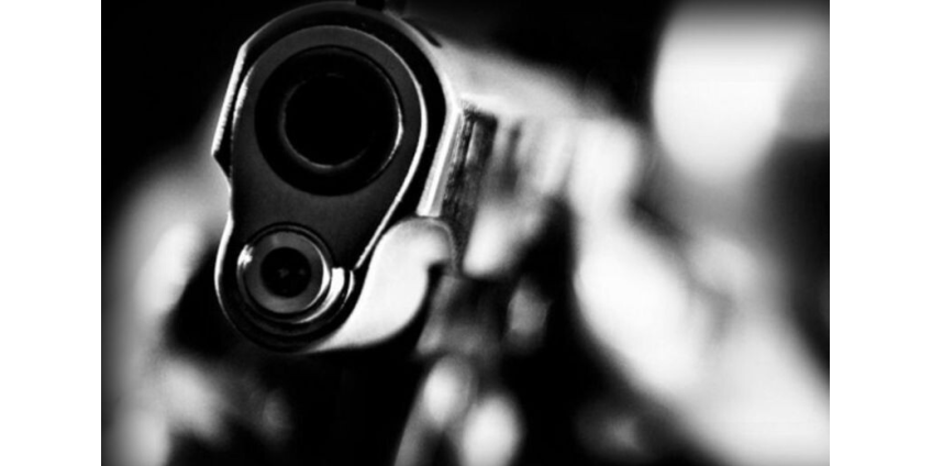 Двое мужчин устроили смертельную стрельбу у ресторана в Пасадене