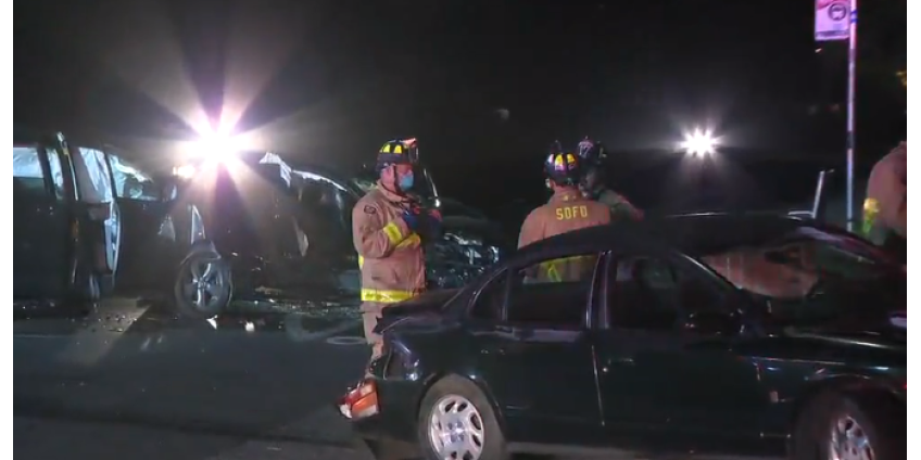 8 пострадавших, в том числе дети, в результате аварии нескольких автомобилей в районе Кенсингтона