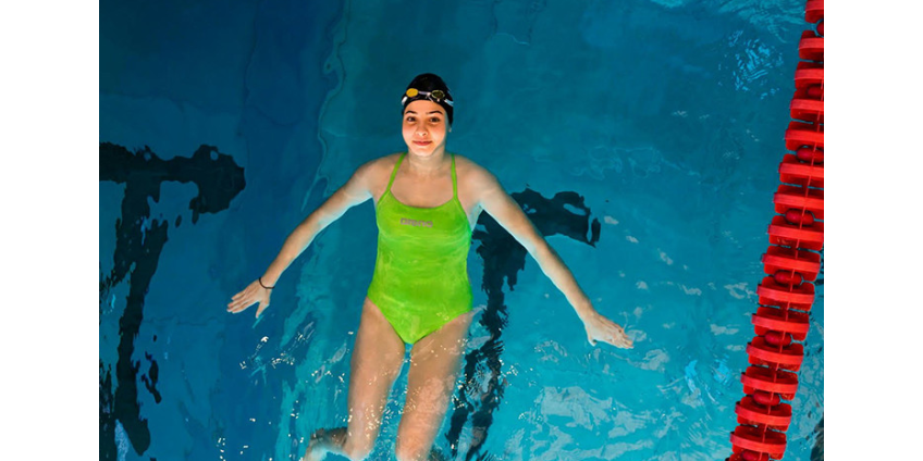 Netflix снимает фильм про сирийскую пловчиху, спасшую беженцев в Эгейском море Netflix снимает фильм про сирийскую пловчиху, спасшую беженцев в Эгейском море