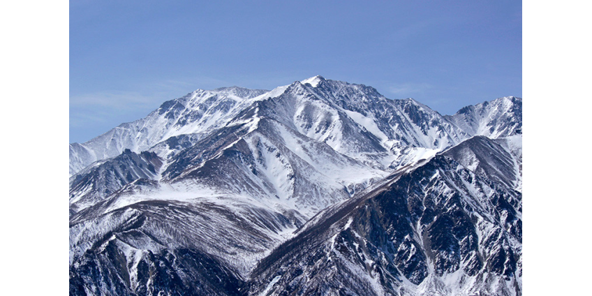 В Бурятии под лавину попали пять туристов