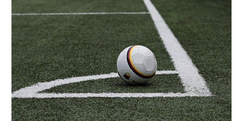 В Нидерландах мужчинам и женщинам разрешили вместе играть в футбол