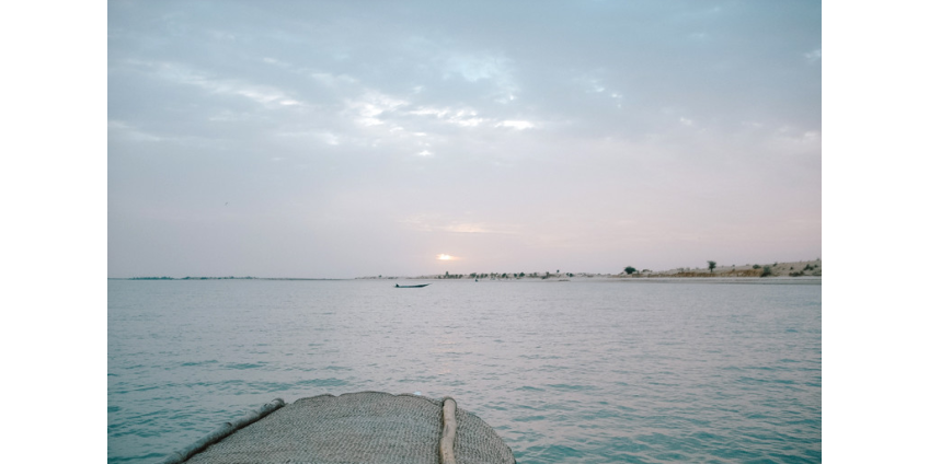 В Нигерии перевернулось судно со 160 пассажирами. Большинство пропали без вести