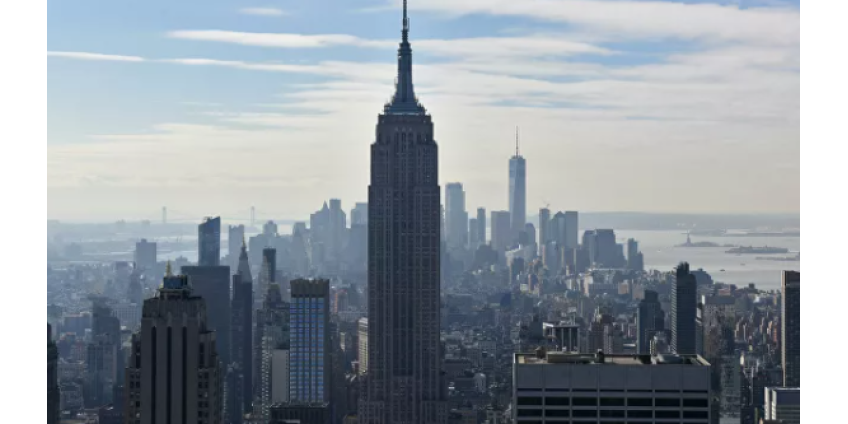 В Нью-Йорке паром со 125 людьми сел на мель