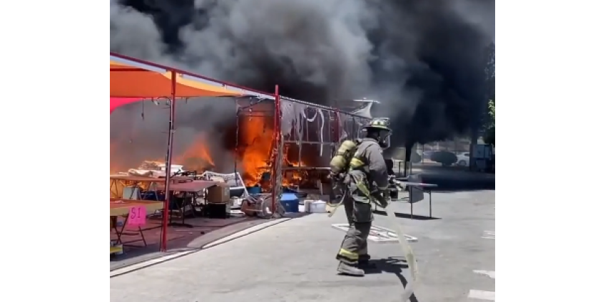 В Северном Лас-Вегасе произошел пожар на рынке Broadacres