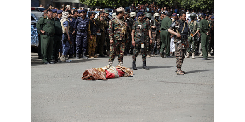 Насильников и убийц детей публично казнили в Йемене Насильников и убийц детей публично казнили в Йемене