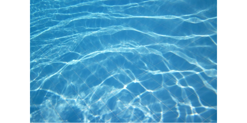 3 ребенка были госпитализированы после того, как их вытащили из бассейна в Бакае