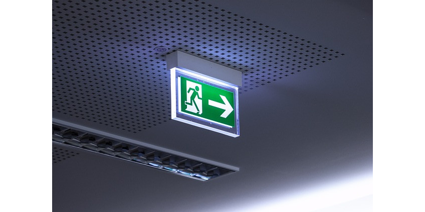 Средняя школа Месы эвакуирована из-за инцидента с «подозрительным устройством»