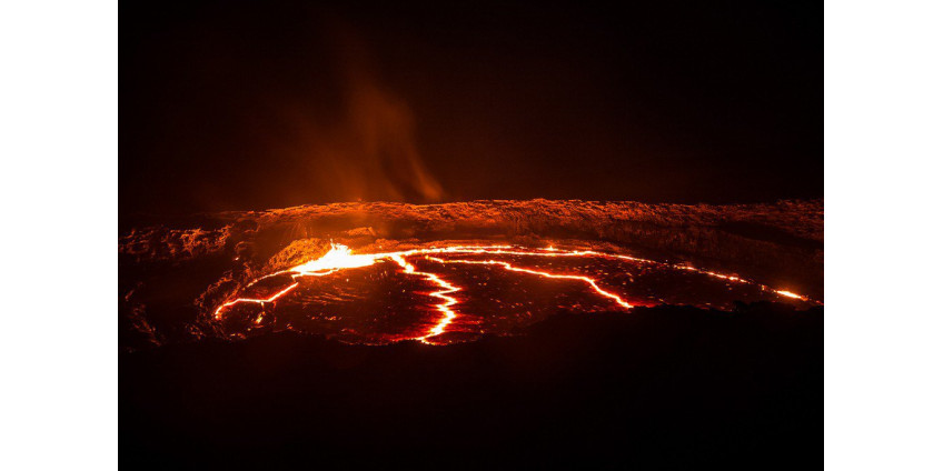 Вулканологи спрогнозировали срок окончания извержения вулкана на Канарах