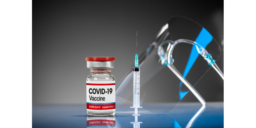 В Финиксе прошла акция протеста против масок и вакцин