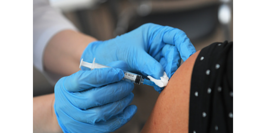 Россиянам рассказали о возможности бесплатной вакцинации в частных клиниках