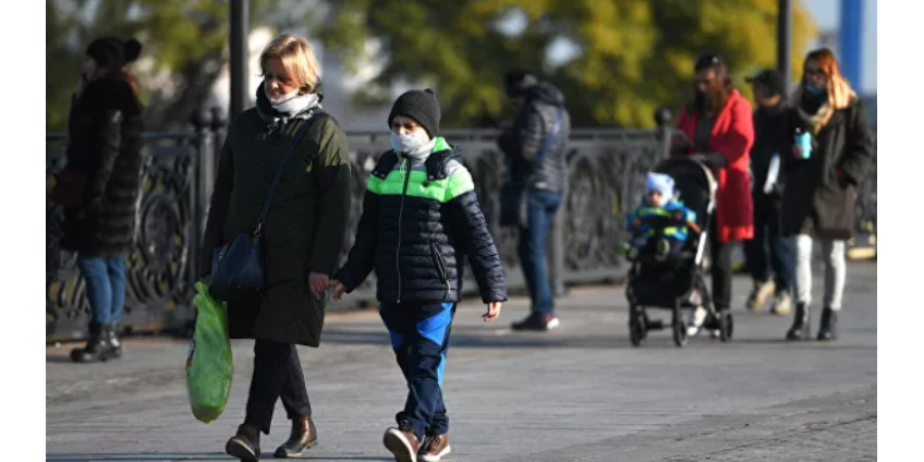 Ученые оценили риск заражения коронавирусом на улице