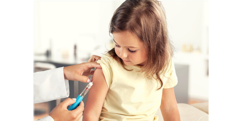 Медики из Лос-Анджелеса поддержали решение FDA разрешить вакцину Pfizer для детей в возрасте 5 лет