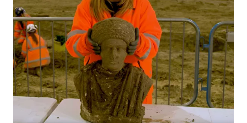 В Англии археологи обнаружили уникальные древнеримские статуи