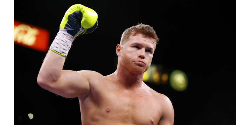 Лучший боксер мира победил нокаутом и стал первым абсолютным чемпионом мира