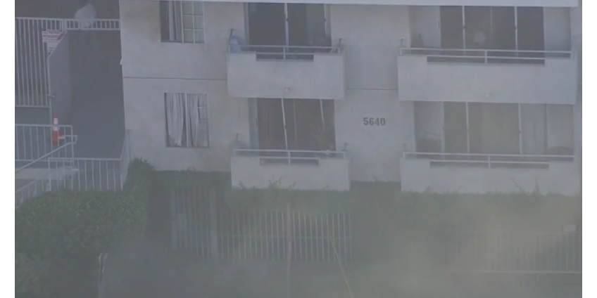 В Северном Голливуде взрыв на электрооборудовании повредил жилой дом В Северном Голливуде взрыв на электрооборудовании повредил жилой дом