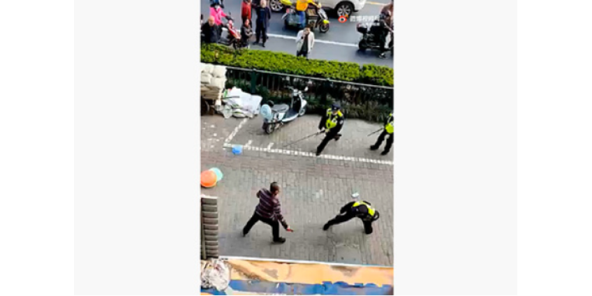 В Шанхае вооруженный ножницами мужчина ранил девять человек