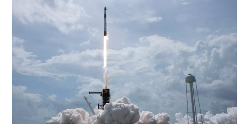 Космический грузовик Dragon стартовал к МКС