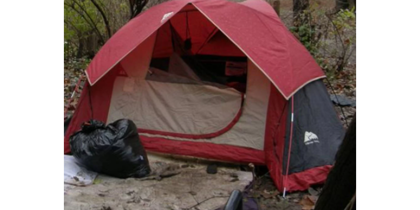 «Это просто бесчеловечно»: защитники бездомных в Финиксе критикуют зачистку городских лагерей