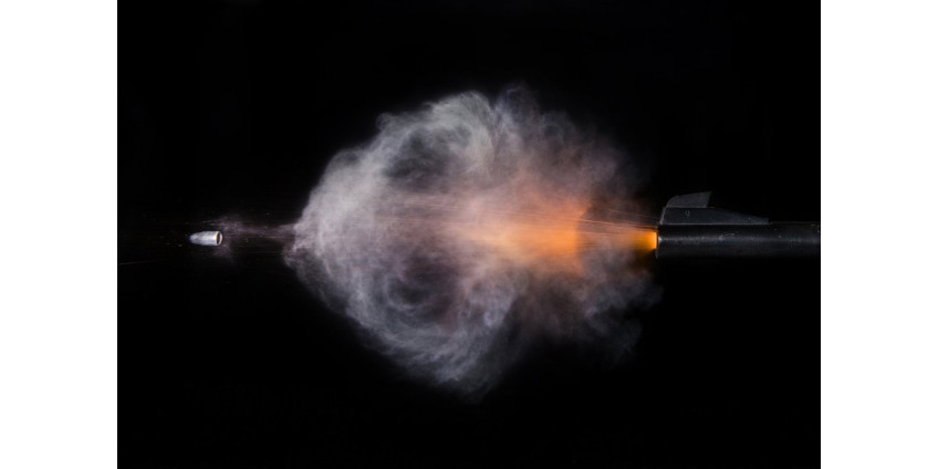 Мужчина доставлен в больницу с опасными для жизни травмами после стрельбы в жилом комплексе Глендейле