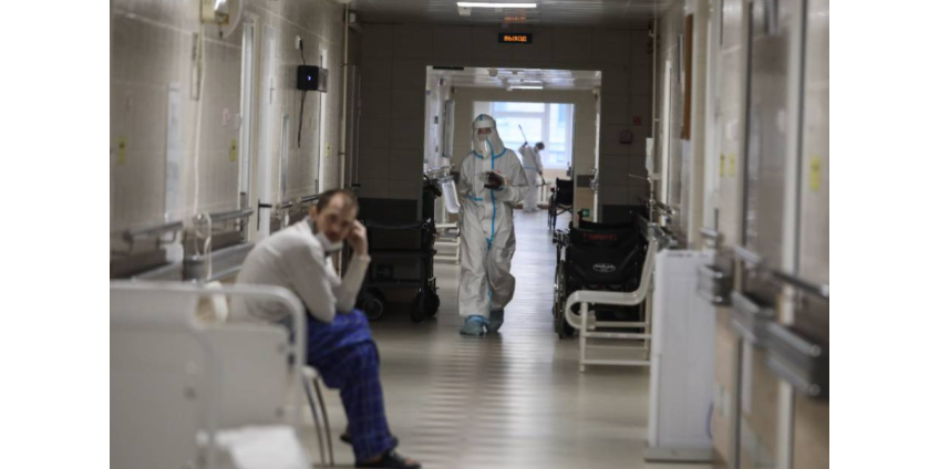 Россиянам предрекли «очень высокий» уровень заболеваемости из-за омикрона