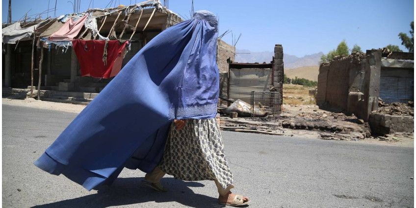 Афганка продала дочерей и почку ради пропитания для семьи