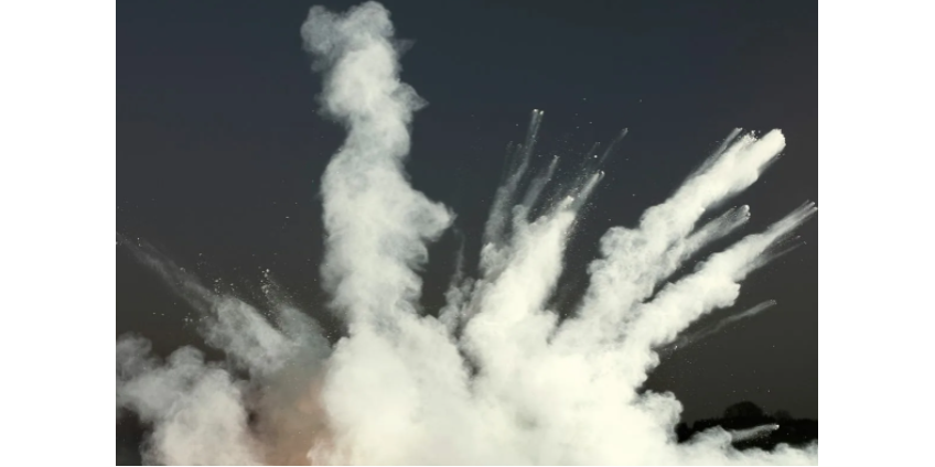 Взрыв дома вызвал пожар в районе 32-й улицы и Линкольн-драйв в Финиксе