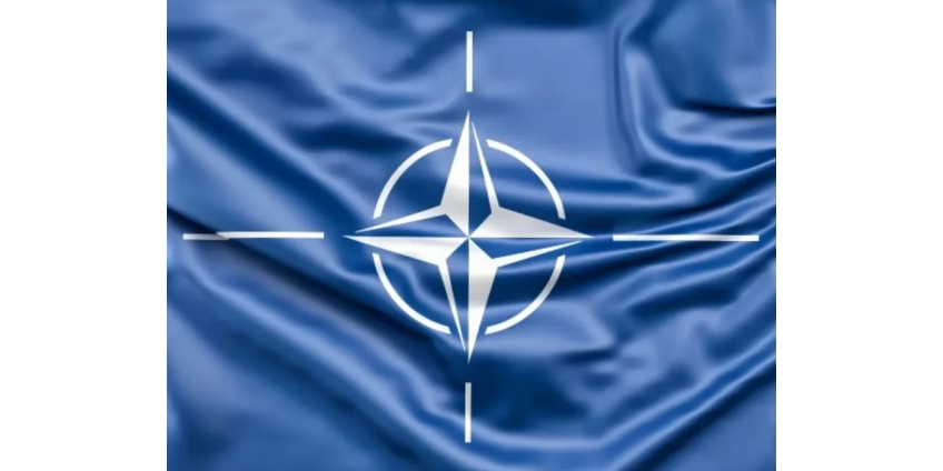 Генсек НАТО пообещал продолжить поставки вооружений на Украину