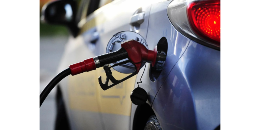 Цены на бензин в округе Лос-Анджелес продолжают снижаться
