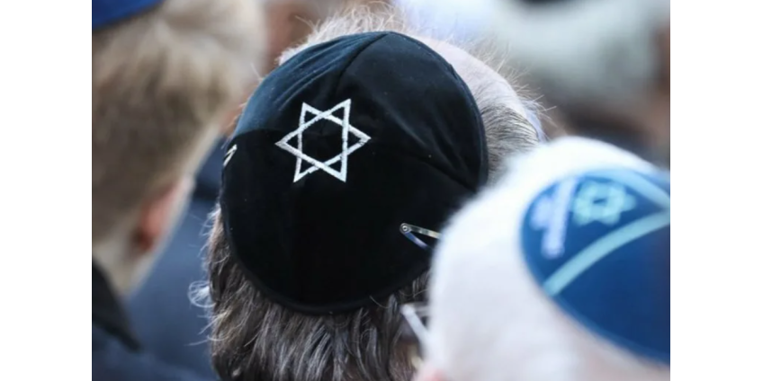 В Голливуде и Беверли-Хиллз были найдены антисемитские листовки