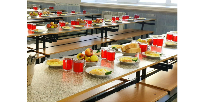 В России предложили ввести двухразовое бесплатное питание в школах