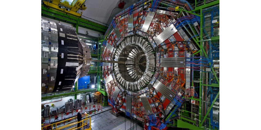 Большой адронный коллайдер возобновил работу после модернизации