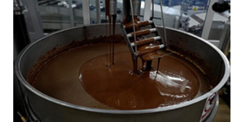 Два человека упали в бак с расплавленным шоколадом на фабрике Mars